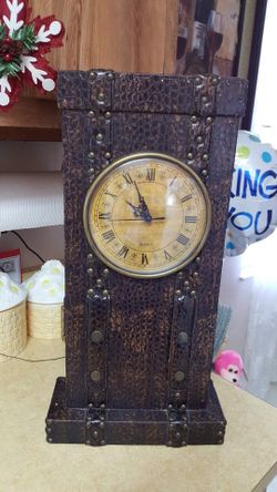 Antique clock very nice. $20. Ocala shores.