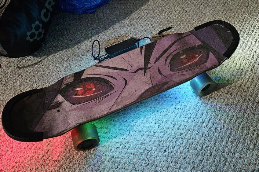 Bustin Yoface Hybrid Electric Skateboard