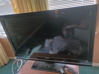 2 Tvs , 1 Sony 1 LG