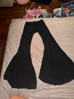 Vintage arden b. black bell bottom pants y2k size S. Legs have slits up front above the knees