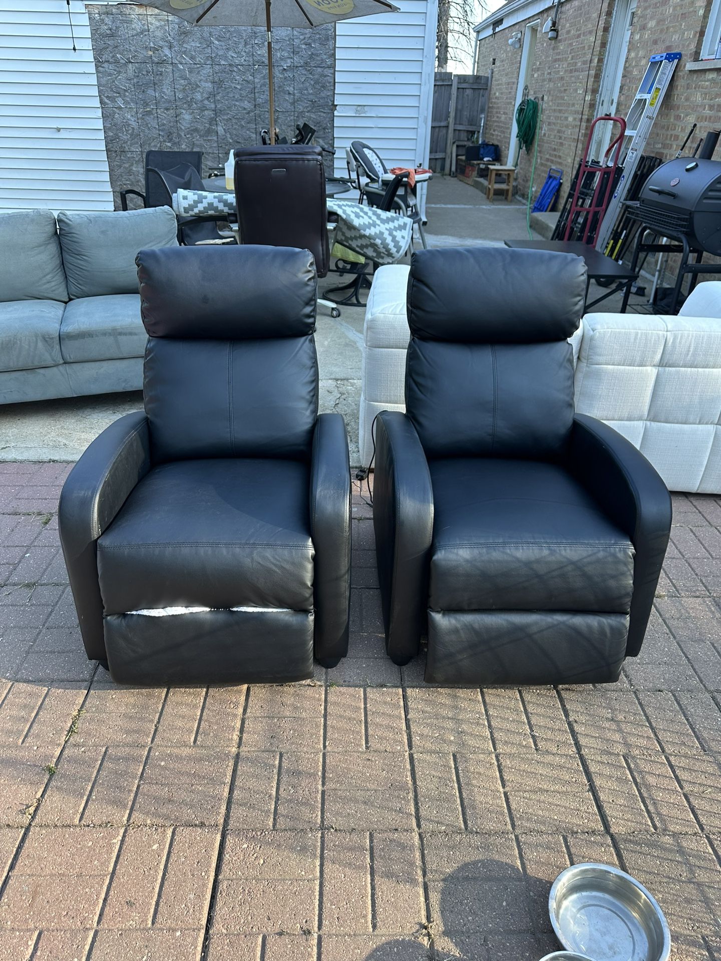 Recliner Chairs
