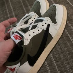Travis Scott Jordan 1 Low