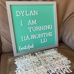 Changeable Felt Letter Board with Letters