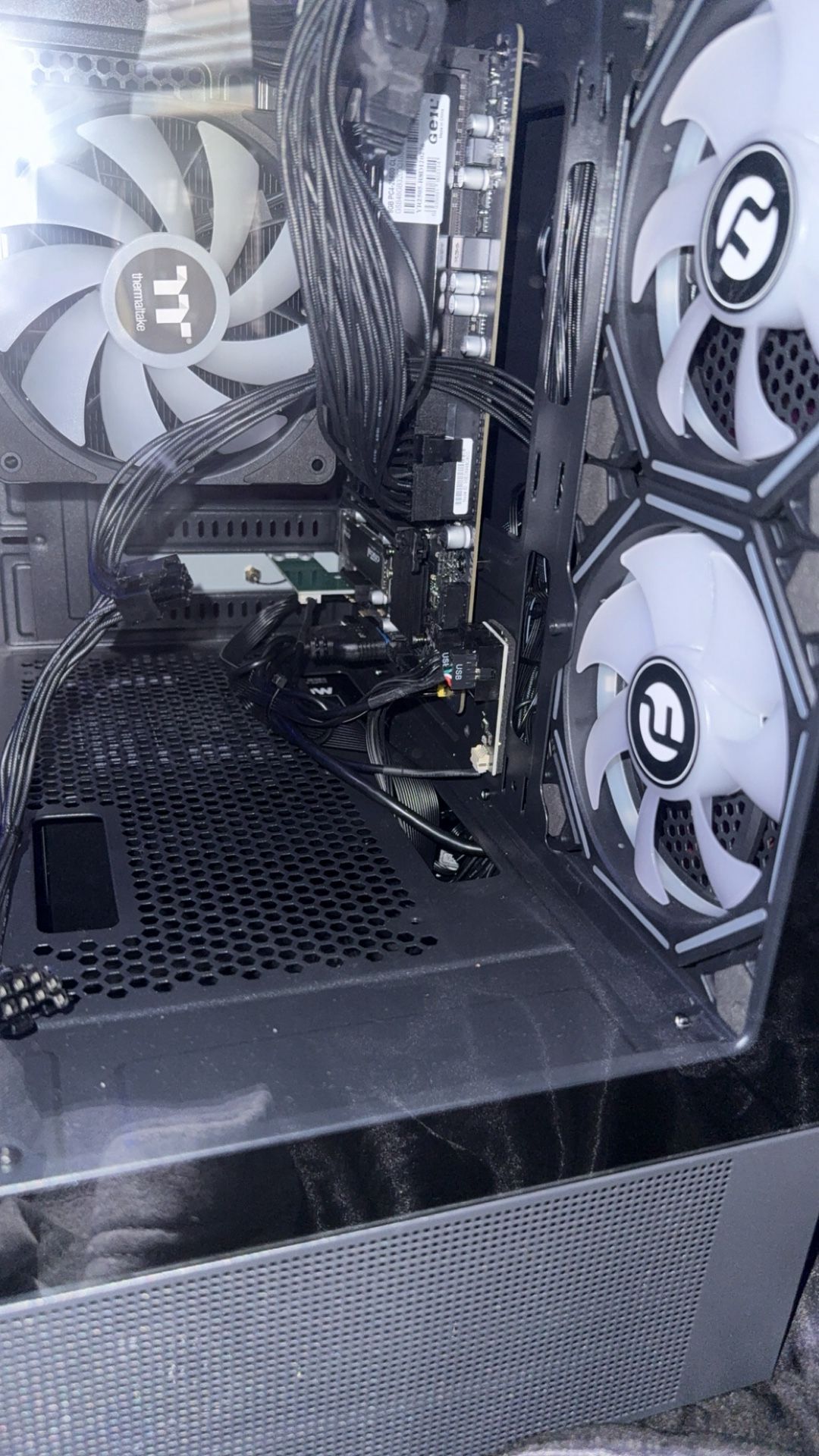 Desktop PC Computer AMD Ryzen 7 5700G