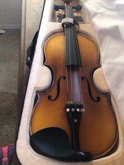 4/4 violin $200 cash only
