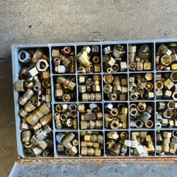 Assorted Pipe Fittings 