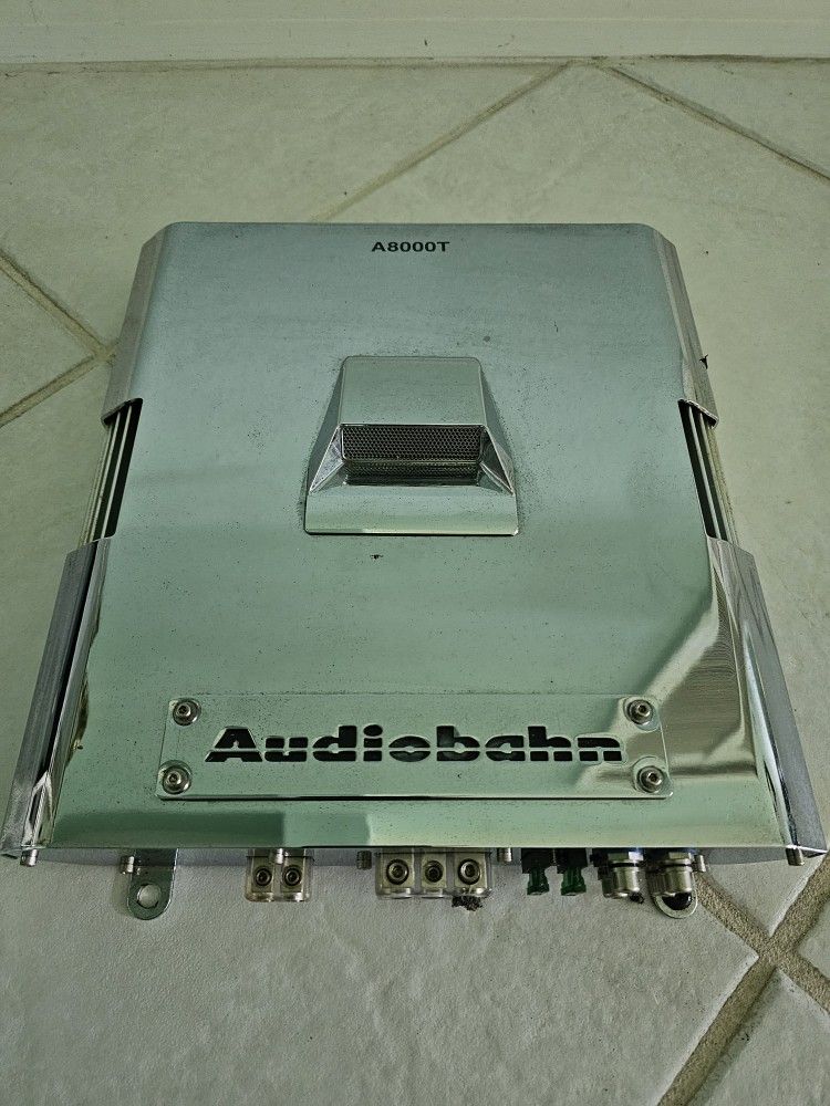 Audiobahn A8000T Amplifier 400/800 Watts