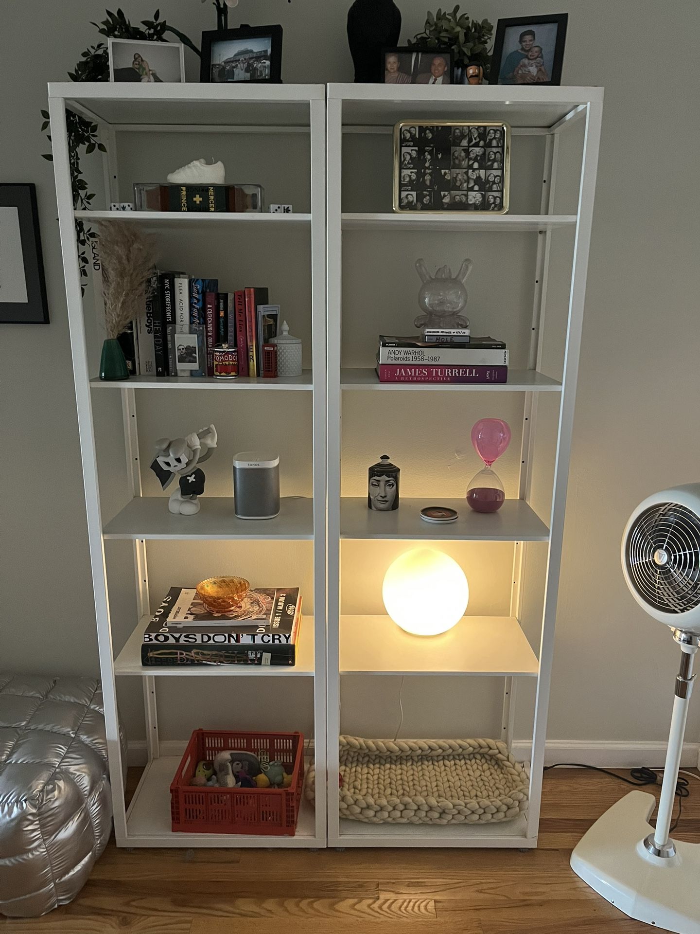 Bookshelf Unit (2x)