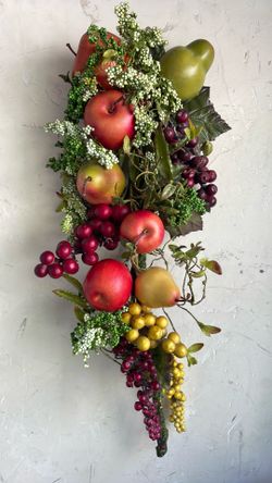 3 decorative fruit hangings