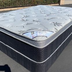 Queen Orthopedic Bamboo Pillow Top Mattress!!