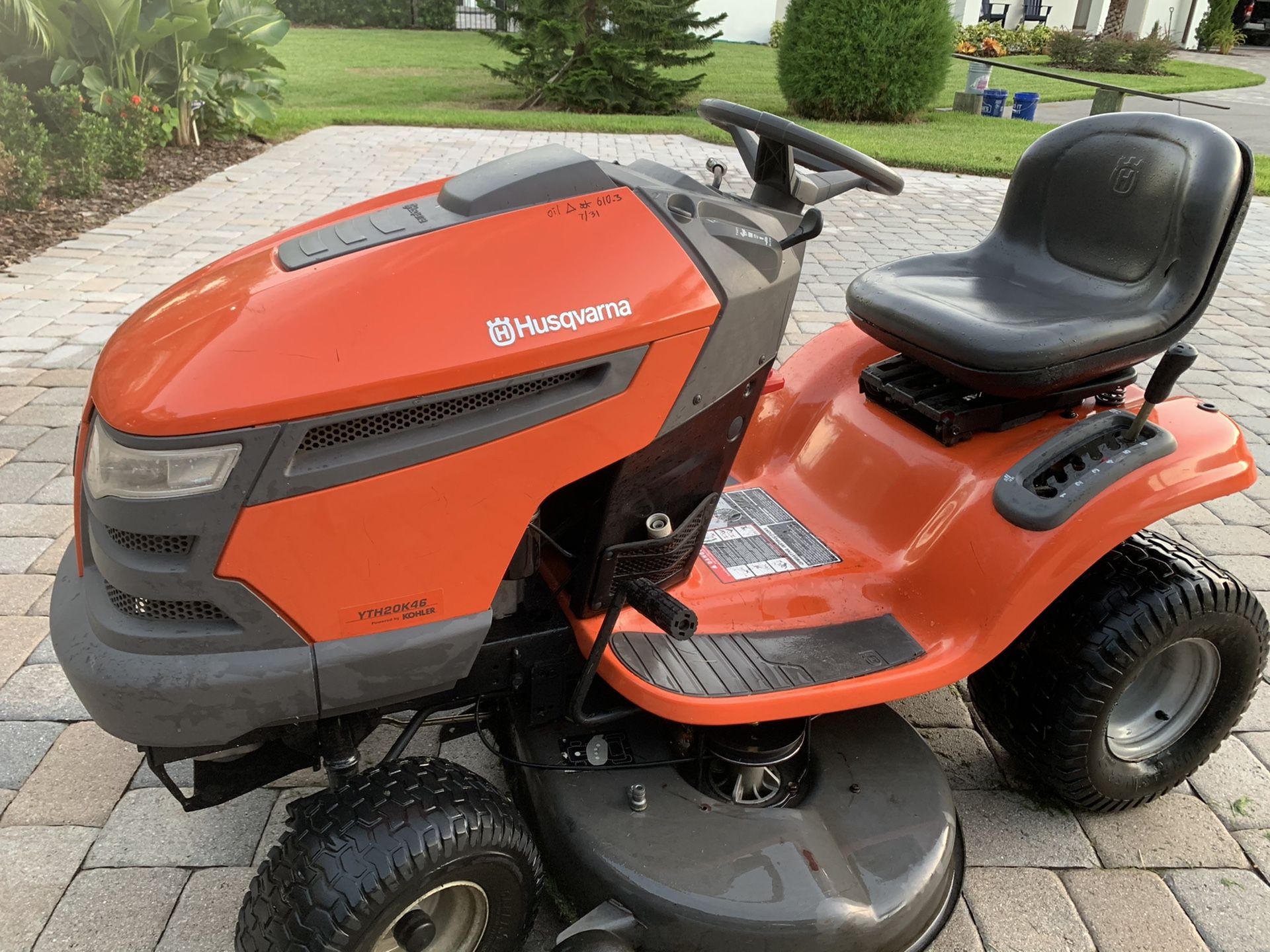 Riding lawn mower tractor