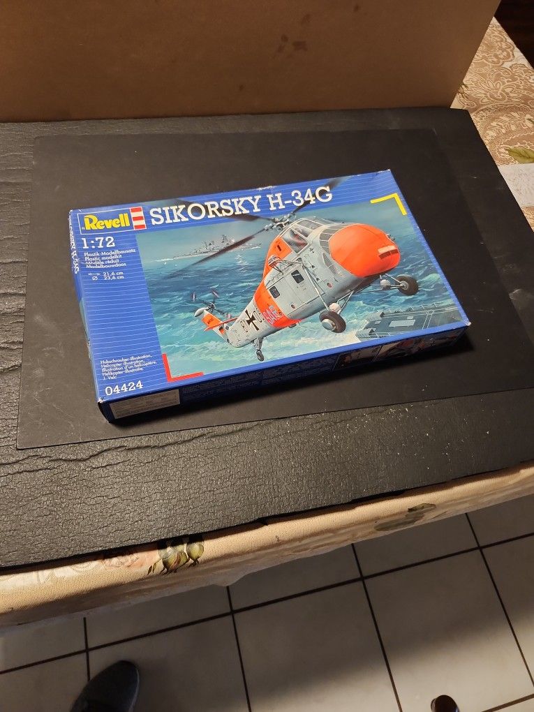 Revell Sikorsky H-34G (New)