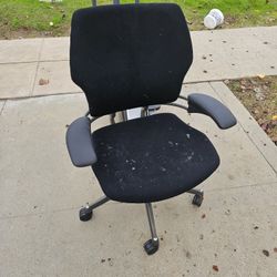 Humanscale Freedom Chair For Offices 