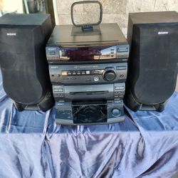 Sony Stereo Cd  & Radio Am - FM  & Cassette $175
