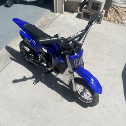 Kids e dirt bike