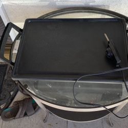 Vintage West Bend Electric Griddle 73941 Trim Skillet w/Handles Made in USA NOS