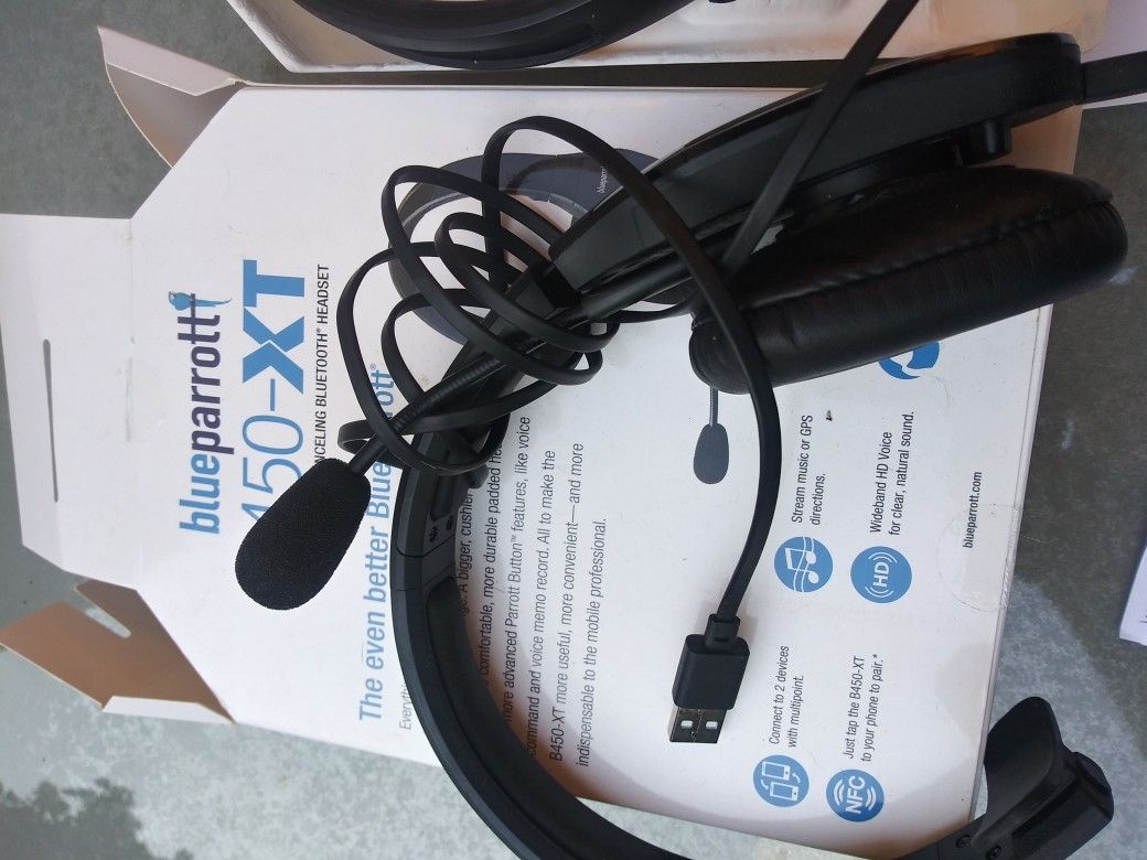 Blue Parrot B 450 XT Bluetooth Headset for Sale in Fort Lauderdale, FL