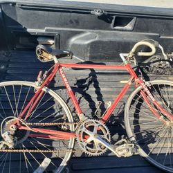 Vintage 80s road bike