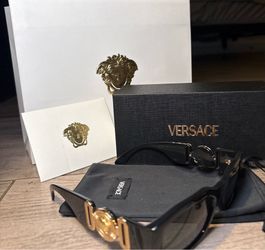 Medusa Biggie Sunglasses - Versace authentic