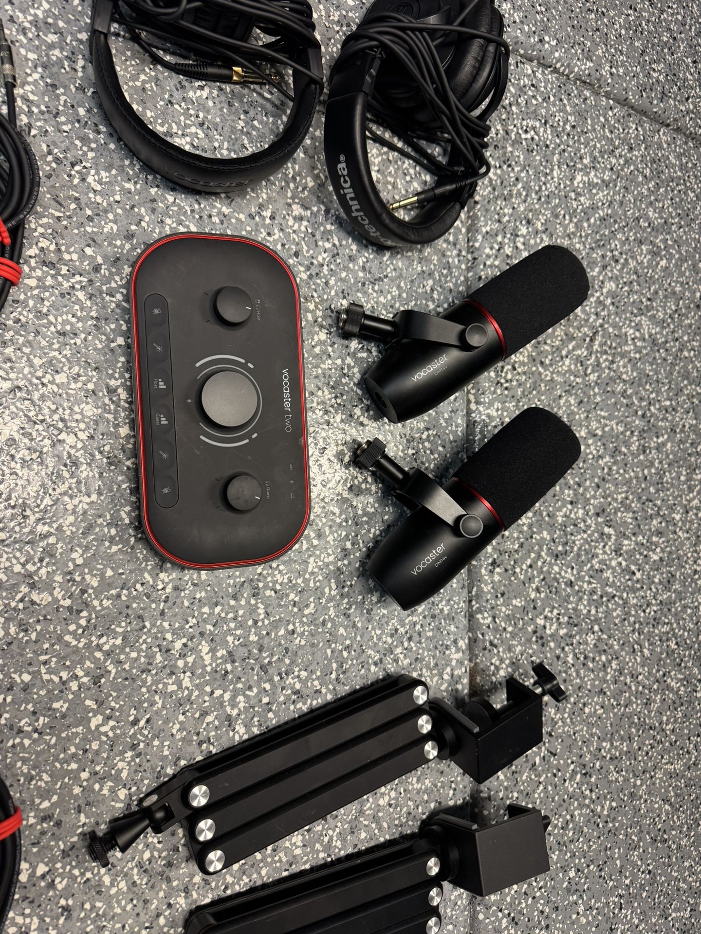Vocaster 2 By Focusrite (Podcast Studio Mics)