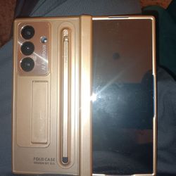 Like NEW SAMSUNG GALAXY Z FOLD 7. T MOBILE