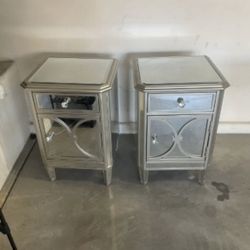 Mirrored Silver Nightstand with Crystal Knobs – Glam Style