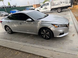 Nissan Altima 2021