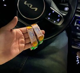 2 GA+ sueños wristbands