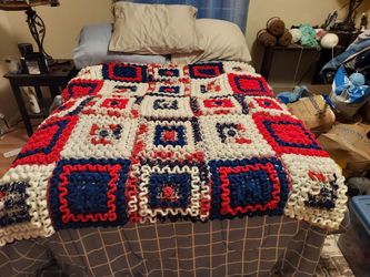 Handmade Soft Patchwork Grannysquare Blanket