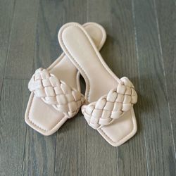 NEW Women’s Sandals