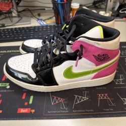  Nike Air Jordan 1 Mid SE 'Cyber Active Fuchsia' Sneakers