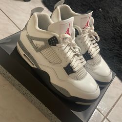 Jordan 4 “White Cement” size 13