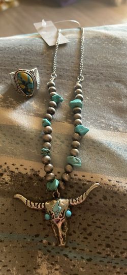 Necklace torquoise bullhead &rung