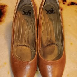 Sofft Brown Heel Shoes (Used, Size 7)