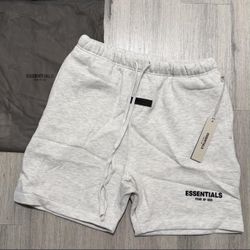 Essentials Shorts