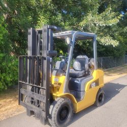 2010 Cat Forklift P5000