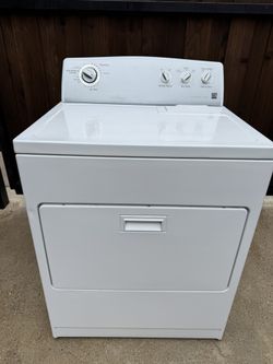 Kenmore Electric Dryer In Great Working Condition. No Issues Works Good.
