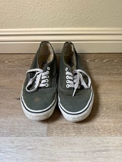 Used men’s size 9 authentic vans