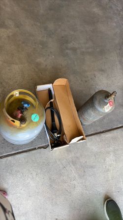 Acetylene tank, Recovery cylinder, and oil pump