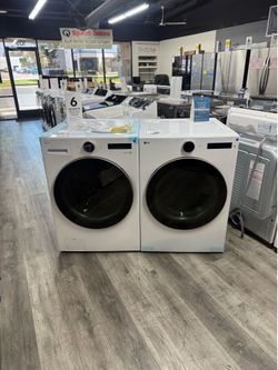 LG - 5.0 Cu Ft Smart Front Load Extra Large Capacity Washer With AI Digital Knob & 7.4 Cu Ft Smart Gas Dryer With AI Dryer In White 🔥🔥