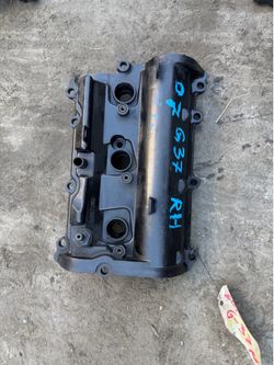 Valve cover for 2007 Infiniti g37 valve cover