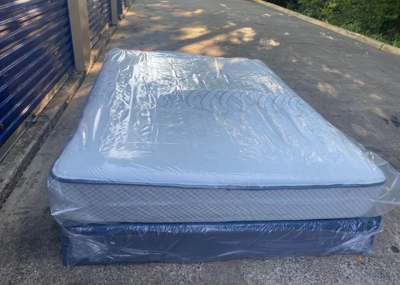 Queen Size Mattress And Box Spring 