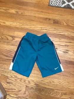 Youth boys Nike Dri-Fit shorts size medium 10/12