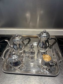 Silver plateau with coffee pot-tea pot- creamer pot-sugar pot Suger powder pot
