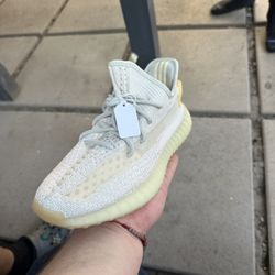 Yeezy V2 Light Sz 10