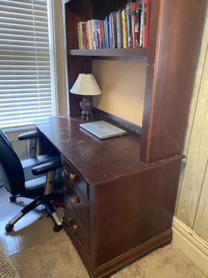 New And Used Desk With Hutch For In Holyoke Ma Offerup Desk With Hutch For In Holyoke Ma