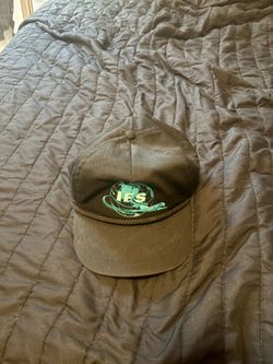 Adjustable hat