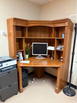 Free desk