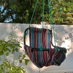 A Beautiful Toddler Swing , In Great Condition, You Can Hang It On The Tree
