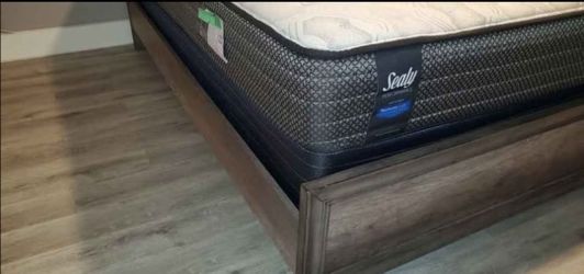 BEDROOM SET